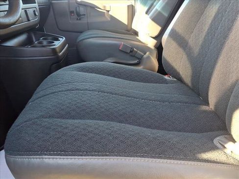 Used 2021 GMC Savana 2500 w/ Driver Convenience Package image 19