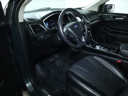 Used 2019 Ford Edge Titanium AWD/4WD image 18