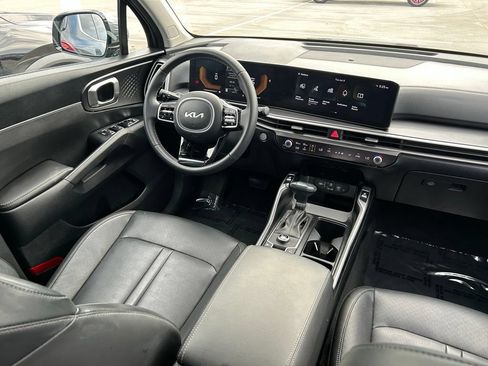 Used 2024 Kia Sorento S w/ Panoramic Sunroof Package FWD image 10