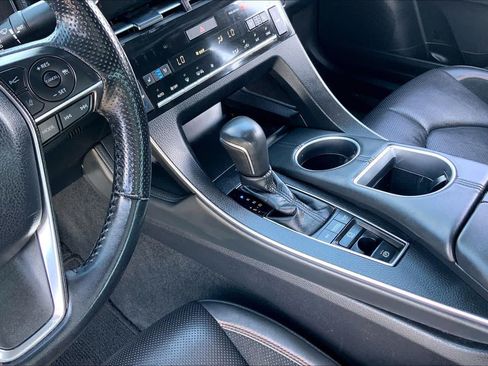 Used 2019 Toyota Avalon Touring w/ Advanced Safety Package FWD image 16