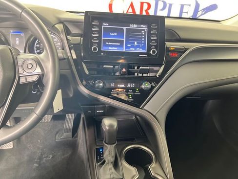 Used 2024 Toyota Camry SE image 17