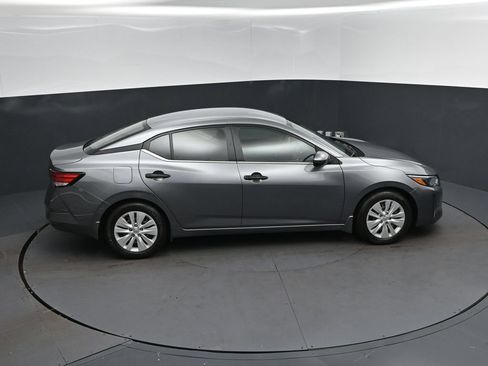Used 2024 Nissan Sentra S FWD image 35