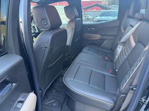 New 2026 GMC Canyon Denali image 11
