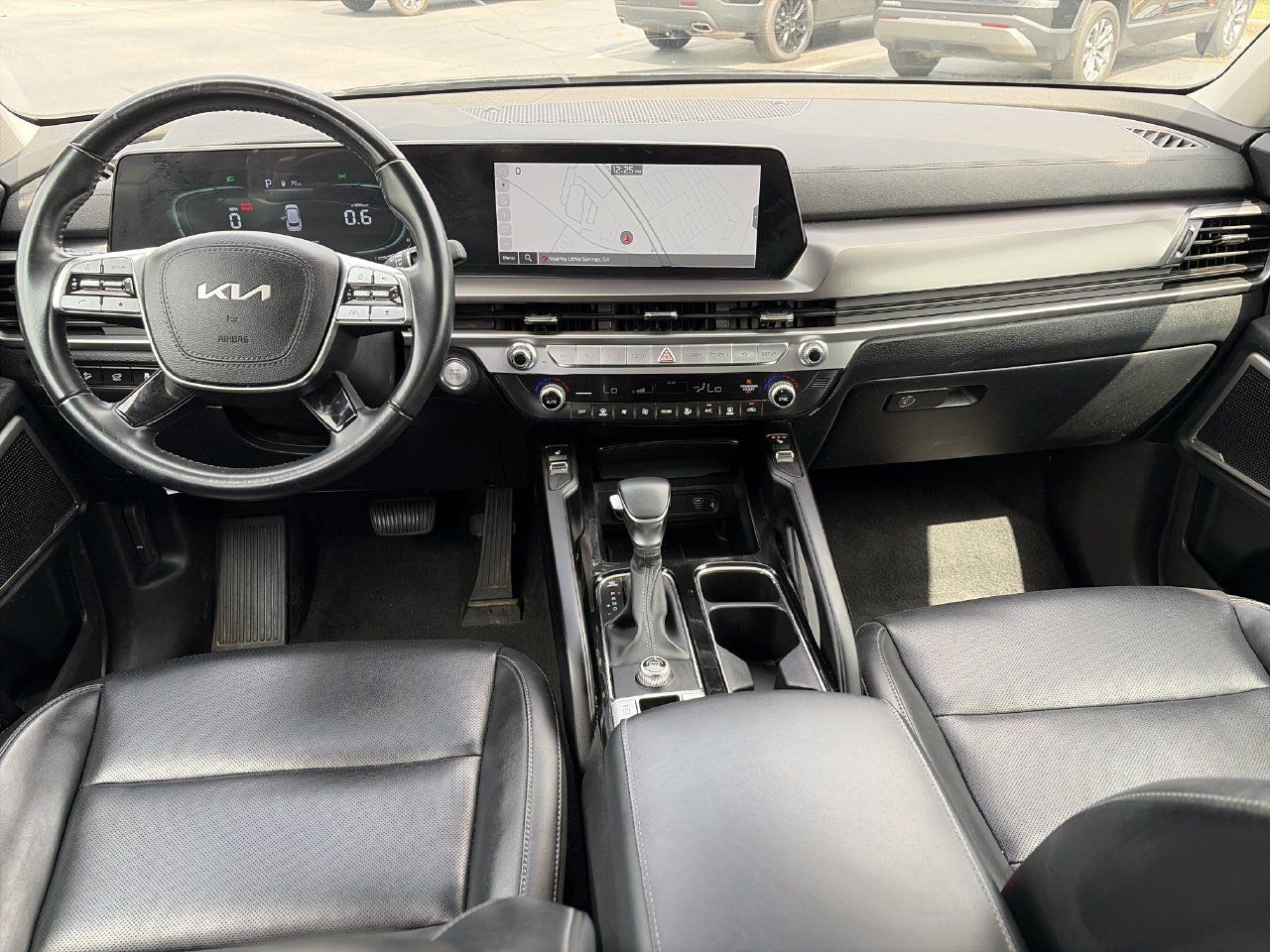 Used 2025 Kia Telluride S FWD image 2
