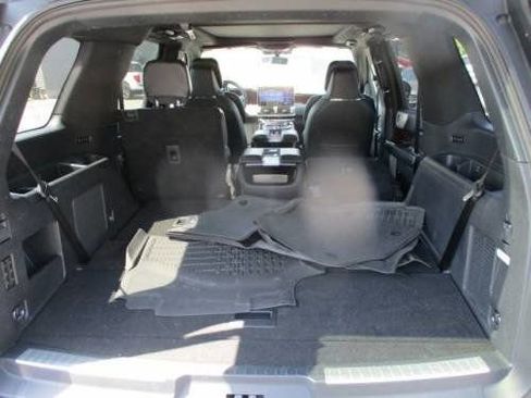 Used 2023 Lincoln Navigator Reserve image 4