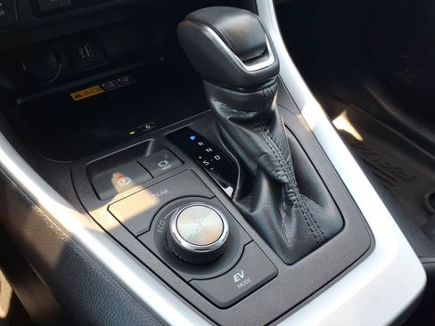 Certified 2023 Toyota RAV4 XSE AWD/4WD image 18