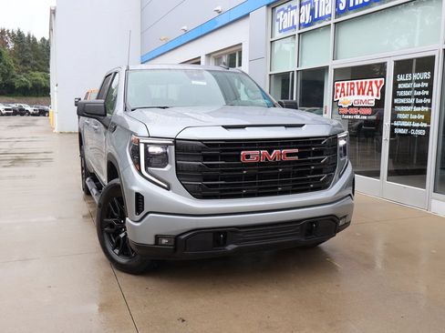 Used 2025 GMC Sierra 1500 Elevation w/ Preferred Package AWD/4WD image 44