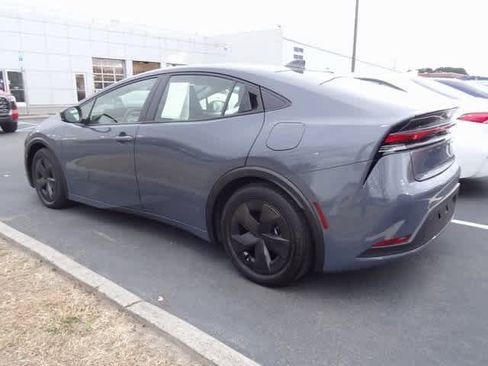 Used 2024 Toyota Prius LE image 7