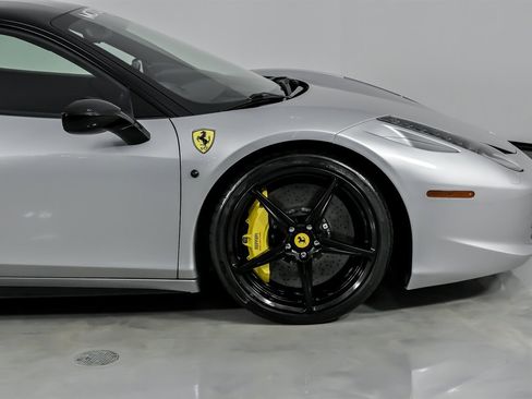 Used 2010 Ferrari 458 Italia image 15