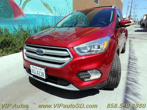 Used 2018 Ford Escape Titanium image 35
