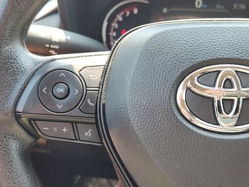 Certified 2025 Toyota RAV4 XLE AWD/4WD image 18