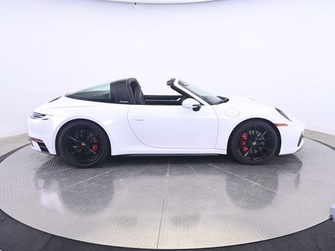 Certified 2024 Porsche 911 Targa 4S AWD/4WD image 8