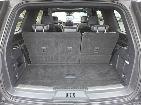 Used 2024 Lincoln Navigator Premiere image 31