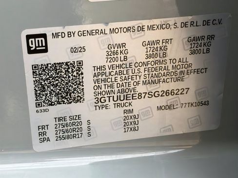 Used 2025 GMC Sierra 1500 AT4 w/ AT4 Premium Package AWD/4WD image 33