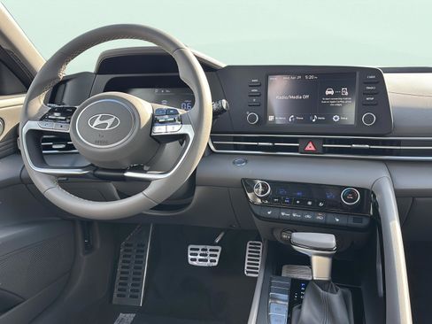 New 2026 Hyundai Elantra SEL Sport FWD image 10