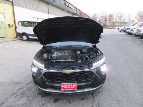 Used 2024 Chevrolet Trax LT image 30