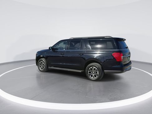 Certified 2024 Ford Expedition Max XLT image 7