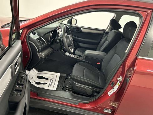 Used 2019 Subaru Outback 2.5i image 9