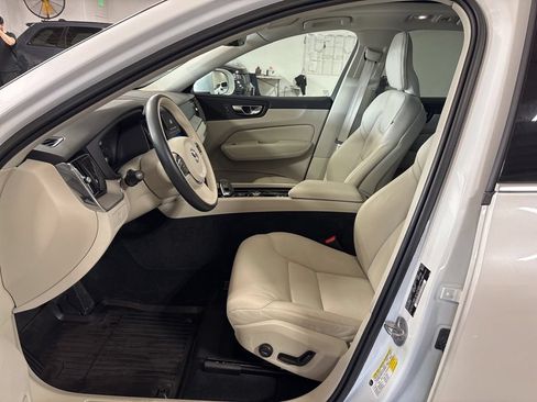 Used 2023 Volvo XC60 B5 Plus w/ Climate Package AWD/4WD image 26
