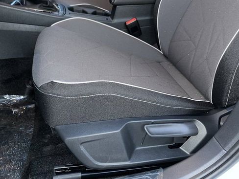 Used 2025 Volkswagen Jetta Sport image 12