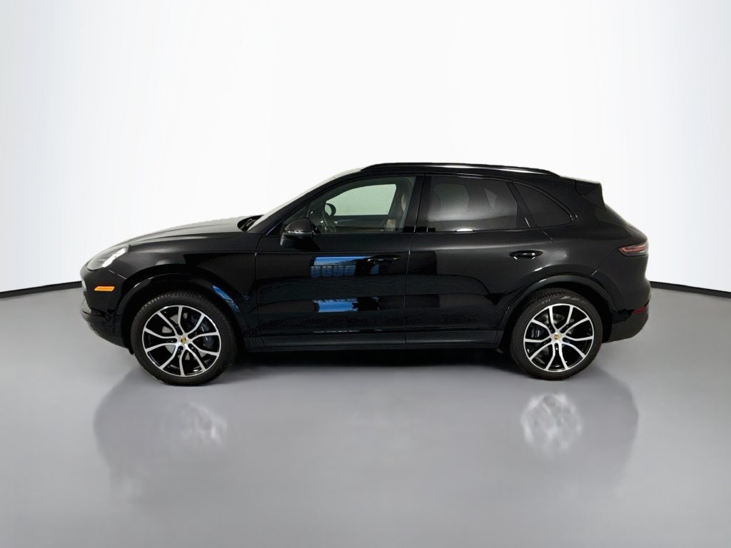 Certified 2023 Porsche Cayenne AWD/4WD image 2
