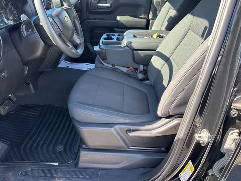 Used 2020 Chevrolet Silverado 1500 Custom w/ Custom Value Package image 12