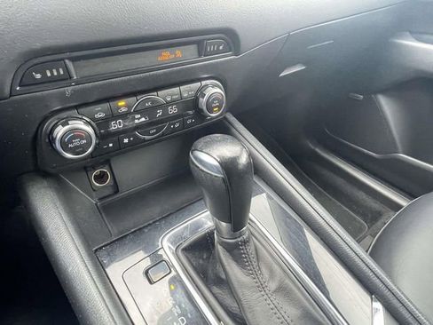 Used 2018 MAZDA CX-5 Touring w/ Preferred Equipment Package FWD image 30
