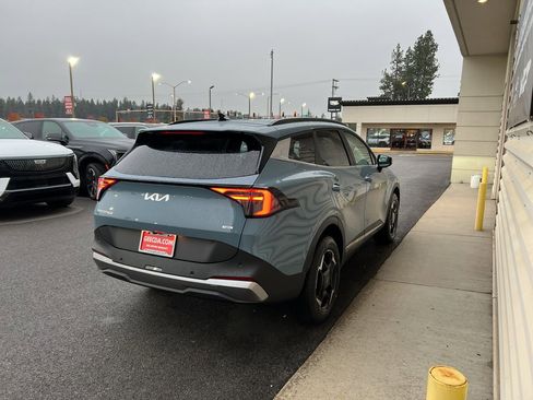 New 2026 Kia Sportage EX w/ EX Panoramic Sunroof Package image 4