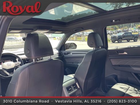 Certified 2023 Volkswagen Atlas Cross Sport SEL R-Line AWD/4WD image 9