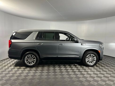 Used 2021 GMC Yukon SLT w/ SLT Luxury Plus Package image 3