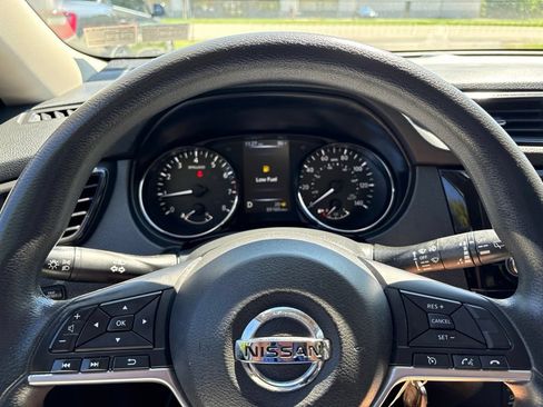 Used 2017 Nissan Rogue S AWD/4WD image 20