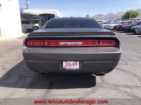 Used 2013 Dodge Challenger R/T image 7
