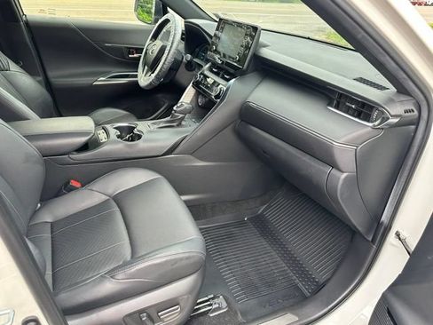 Used 2021 Toyota Venza XLE w/ Softex Package AWD/4WD image 13
