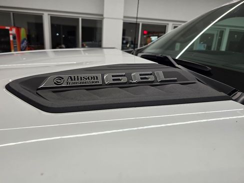 Used 2025 Chevrolet Silverado 2500 Custom w/ Custom Value Package AWD/4WD image 11