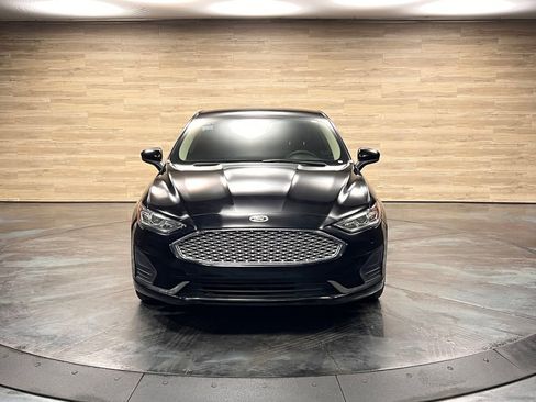 Used 2020 Ford Fusion SE FWD image 17