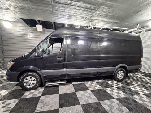 Used 2016 Mercedes-Benz Sprinter 2500 image 8