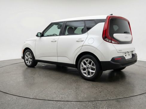 Used 2025 Kia Soul LX w/ LX Technology Package image 6