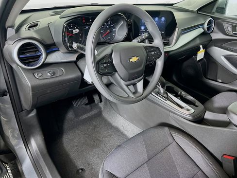 New 2026 Chevrolet Trax LS image 9