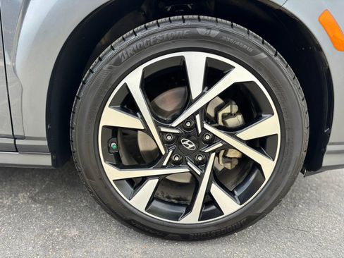 Used 2022 Hyundai Kona Limited image 22