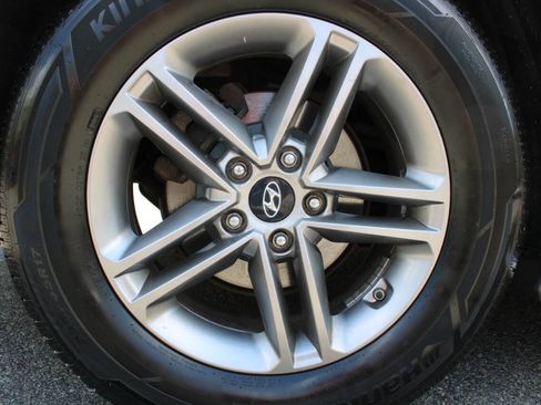 Used 2018 Hyundai Santa Fe Sport AWD/4WD image 21