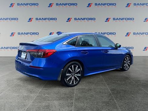 Used 2023 Honda Civic EX image 5