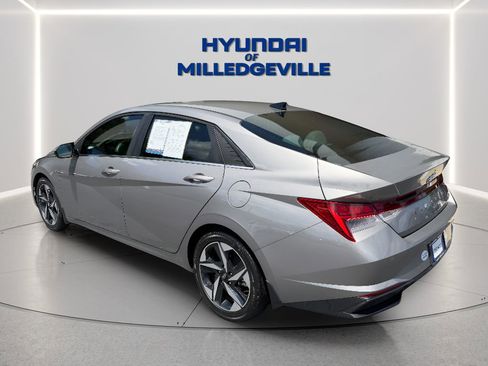 Used 2023 Hyundai Elantra Limited FWD image 4