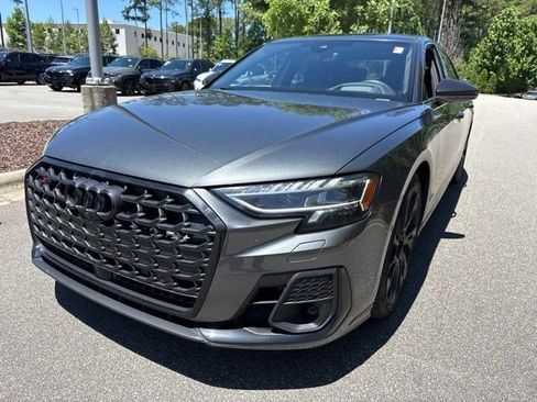Used 2025 Audi S8 AWD/4WD image 2
