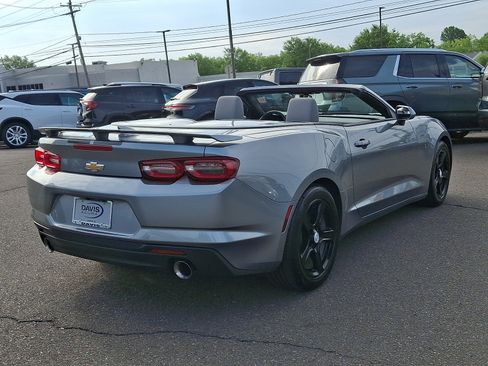 Used 2024 Chevrolet Camaro LT RWD image 4