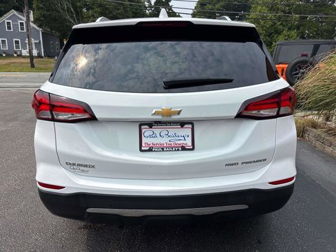 Used 2022 Chevrolet Equinox Premier image 4