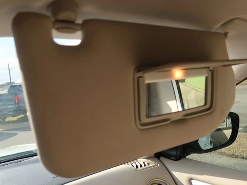 Used 2018 Nissan Pathfinder Platinum image 41