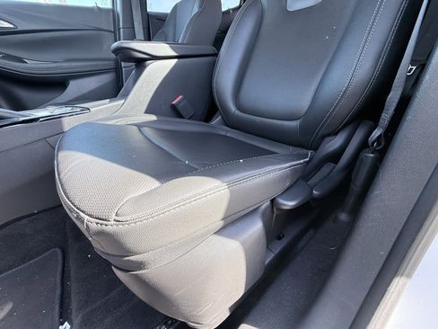 Used 2024 Buick Encore GX Sport Touring image 23