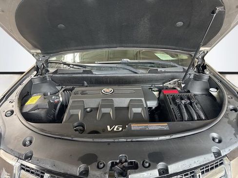 Used 2015 Cadillac SRX Luxury image 30