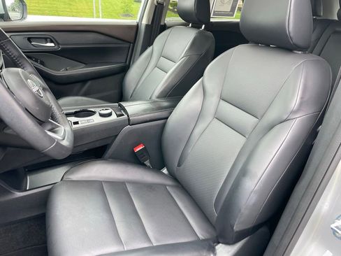 Certified 2023 Nissan Rogue SV w/ SV Premium B Package image 8