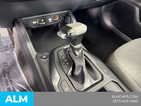 Used 2025 Kia K4 FWD image 33